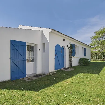 Holiday home Sejour Pour 8 Avec Piscine En Bord De *